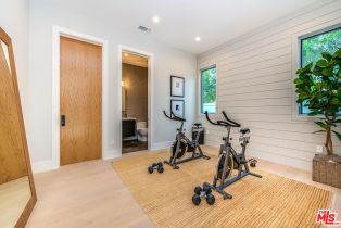 Single Family Residence, 15907 Valley Vista blvd, Encino, CA 91436 - 40