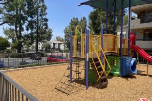 , 21550 Burbank blvd, Woodland Hills, CA 91367 - 12