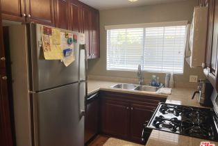 , 21550 Burbank blvd, Woodland Hills, CA 91367 - 3