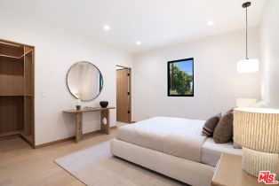 Single Family Residence, 22616 Hatteras st, Woodland Hills, CA 91367 - 23