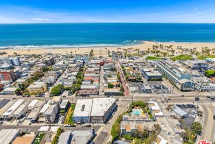 Single Family Residence, 1802 Pacific ave, Venice, CA 90291 - 3