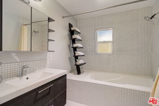 Single Family Residence, 4990 Llano dr, Woodland Hills, CA 91364 - 18