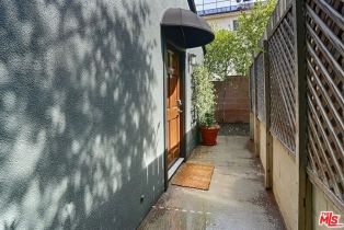 Single Family Residence, 4838 Coldwater Canyon ave, Sherman Oaks, CA 91423 - 25