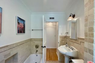 , 938 6th st, Santa Monica, CA 90403 - 4