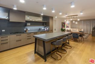 , 10777 Wilshire blvd, Westwood, CA 90024 - 2