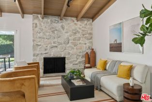 Single Family Residence, 22946 Brenford st, Woodland Hills, CA 91364 - 11