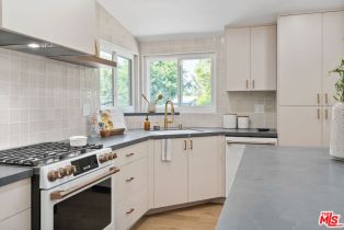 Single Family Residence, 22946 Brenford st, Woodland Hills, CA 91364 - 29