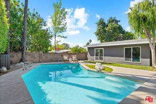 Single Family Residence, 22946 Brenford st, Woodland Hills, CA 91364 - 52