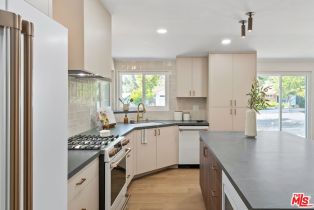 Single Family Residence, 22946 Brenford st, Woodland Hills, CA 91364 - 28