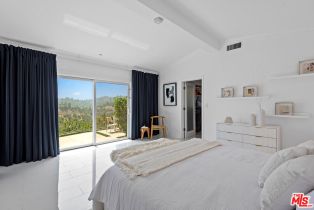 Single Family Residence, 14652 Deervale pl, Sherman Oaks, CA 91403 - 21