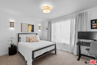 Single Family Residence, 14652 Deervale pl, Sherman Oaks, CA 91403 - 15