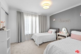 Single Family Residence, 14652 Deervale pl, Sherman Oaks, CA 91403 - 18