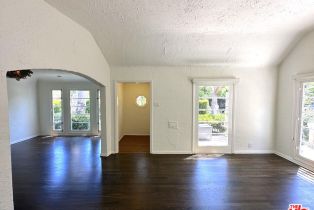 , 9019 Rosewood ave, West Hollywood , CA 90048 - 3