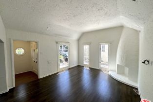 , 9019 Rosewood ave, West Hollywood , CA 90048 - 4