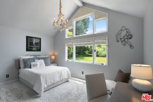 Single Family Residence, 11818 Laurel Hills rd, Studio City, CA 91604 - 21