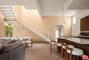 , 2341 Wilson ave, Venice, CA 90291 - 7