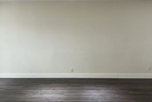 , 19018 Delano st, Tarzana, CA 91335 - 5