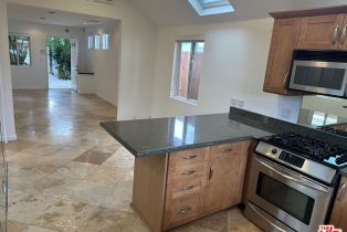 , 2454 Penmar, Venice, CA 90291 - 40