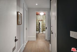 Condominium, 8420 Sunset blvd, West Hollywood , CA 90069 - 21