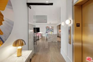 Condominium, 8420 Sunset blvd, West Hollywood , CA 90069 - 4