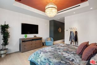 Condominium, 8420 Sunset blvd, West Hollywood , CA 90069 - 20