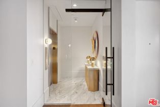 Condominium, 8420 Sunset blvd, West Hollywood , CA 90069 - 3