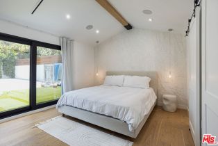 Single Family Residence, 6610 Farralone ave, Woodland Hills, CA 91303 - 8