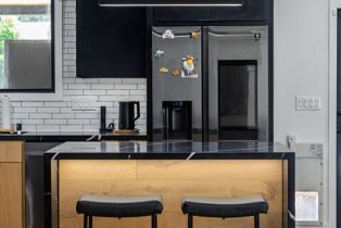 Single Family Residence, 6610 Farralone ave, Woodland Hills, CA 91303 - 6