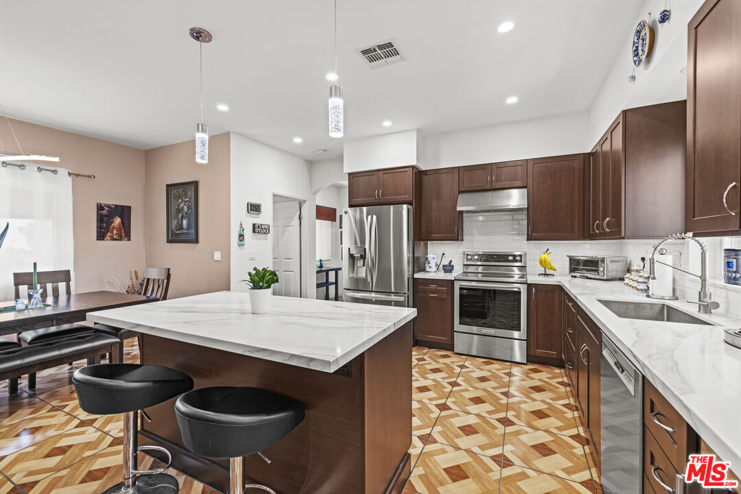 Single Family Residence, 21615 Wo He Lo trl, Chatsworth, CA 91311 - 1