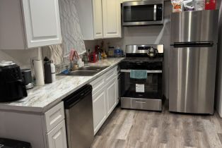 , 15011 Hartsook st, Sherman Oaks, CA 91403 - 7