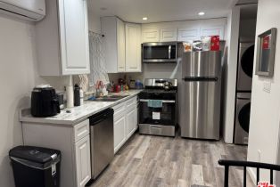 , 15011 Hartsook st, Sherman Oaks, CA 91403 - 2