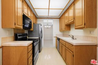 Condominium, 2102 Century Park ln, Westwood, CA 90067 - 10