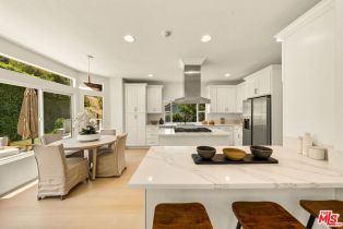Single Family Residence, 22248 Cairnloch st, Calabasas, CA 91302 - 12