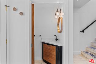 Condominium, 2500 Abbot Kinney blvd, Venice, CA 90291 - 11