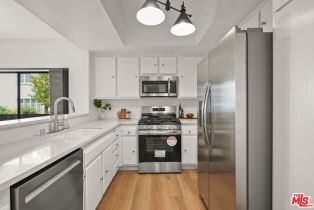 Condominium, 1655 Greenfield ave, Westwood, CA 90025 - 17