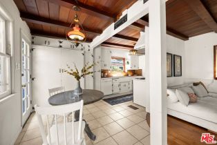 Single Family Residence, 21315 Ibanez ave, Woodland Hills, CA 91364 - 10