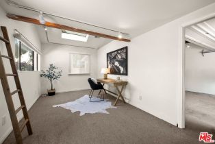 Single Family Residence, 21315 Ibanez ave, Woodland Hills, CA 91364 - 23