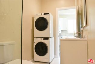 , 3903 Woodcliff rd, Sherman Oaks, CA 91403 - 7