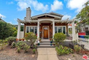 , 933 Venezia ave, Venice, CA 90291 - 4