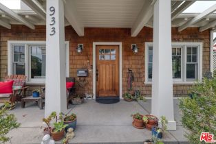 , 933 Venezia ave, Venice, CA 90291 - 5