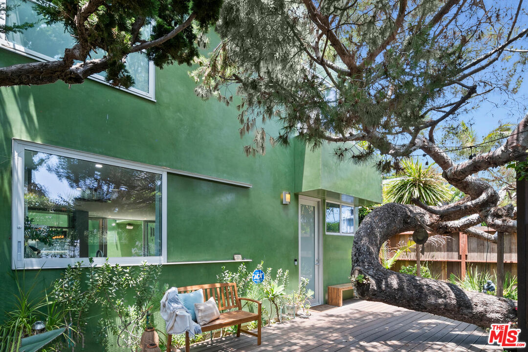 Single Family Residence, 725 Superba ave, Venice, CA 90291 - 1