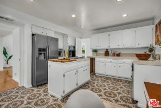 Condominium, 4200 Via Dolce, Marina Del Rey, CA 90292 - 12