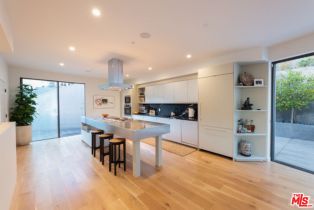 , 8465 Franklin ave, West Hollywood , CA 90069 - 8