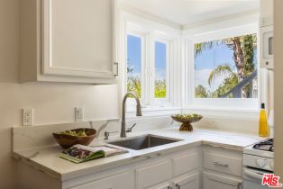 Single Family Residence, 3819 Sunswept dr, Studio City, CA 91604 - 15