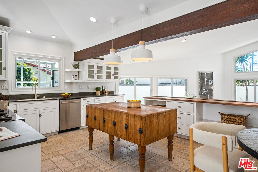 Single Family Residence, 7145 Trask ave, Playa Del Rey , CA 90293 - 1