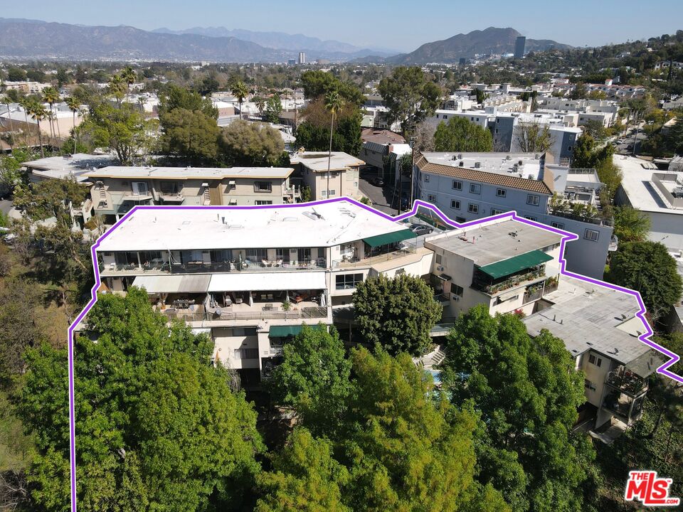 Residential Income, 11975 Laurelwood dr, Studio City, CA 91604 - 1