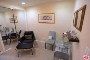 , 4930 Garden Grove ave, Tarzana, CA 91356 - 9