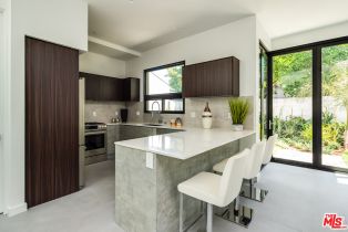 Single Family Residence, 370 San Vicente blvd, West Hollywood , CA 90048 - 8