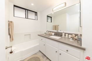 Apartment, 8911 Cynthia st, West Hollywood , CA 90069 - 17