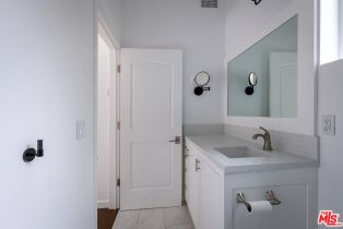 , 24042 Killion st, Woodland Hills, CA 91367 - 14